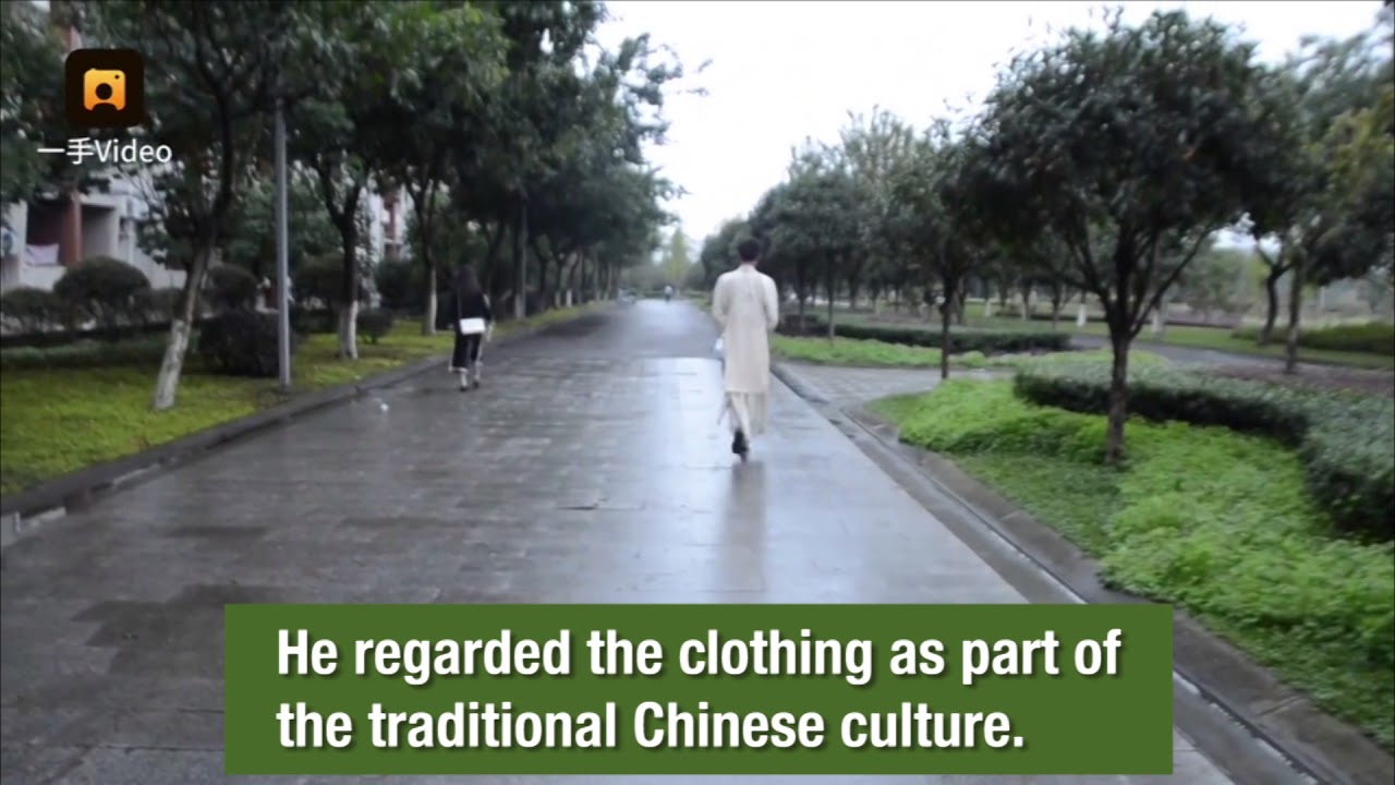 Meet the college student who wears traditional Chinese clothing Hanfu every day for five years
