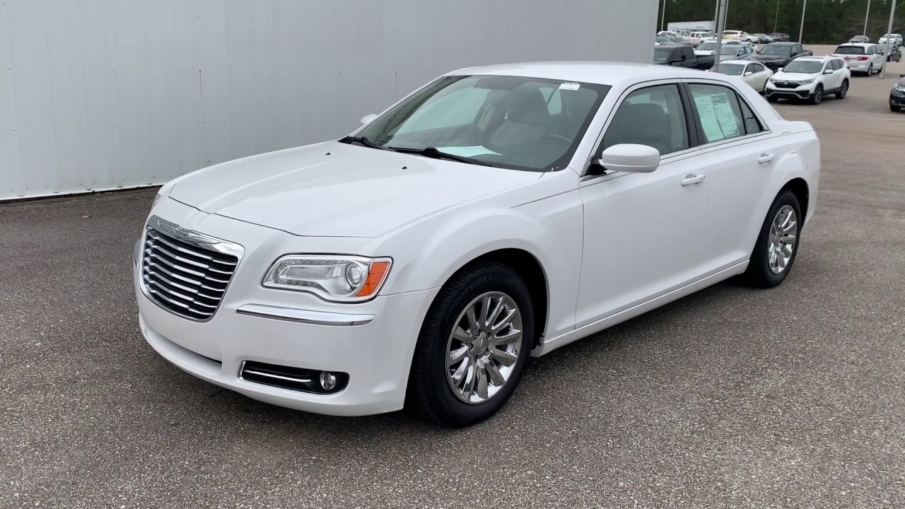 2013 Chrysler 300 Base