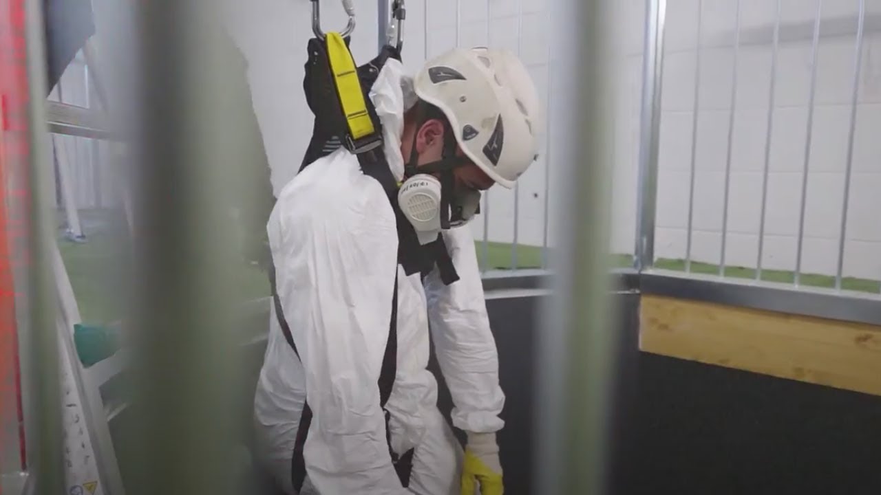 Corso spazi confinati con 3 vasche e scenari differenti