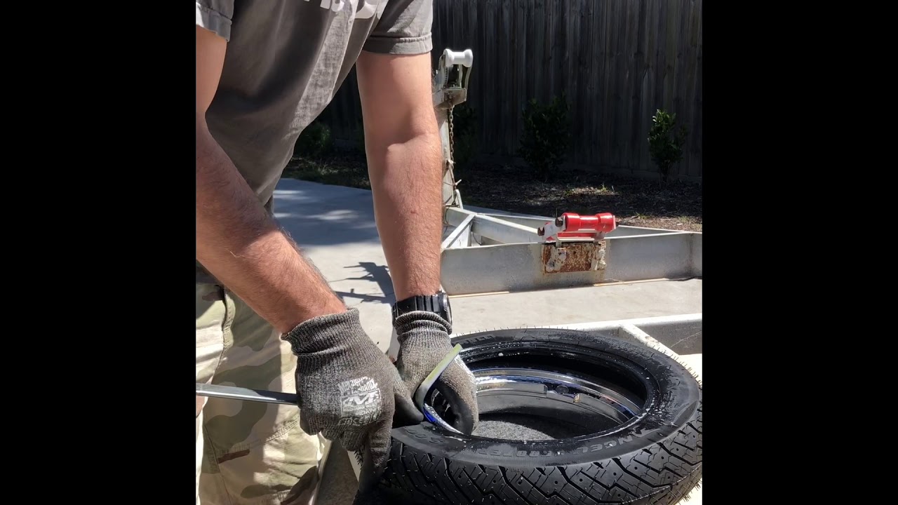 DIY Vespa 10” Tubeless Tyre Fitting