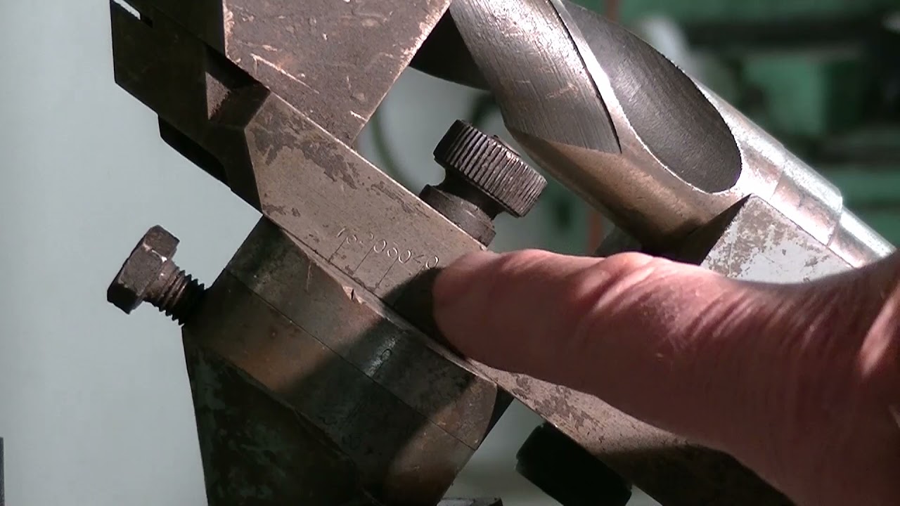 Drill grinder adjustments