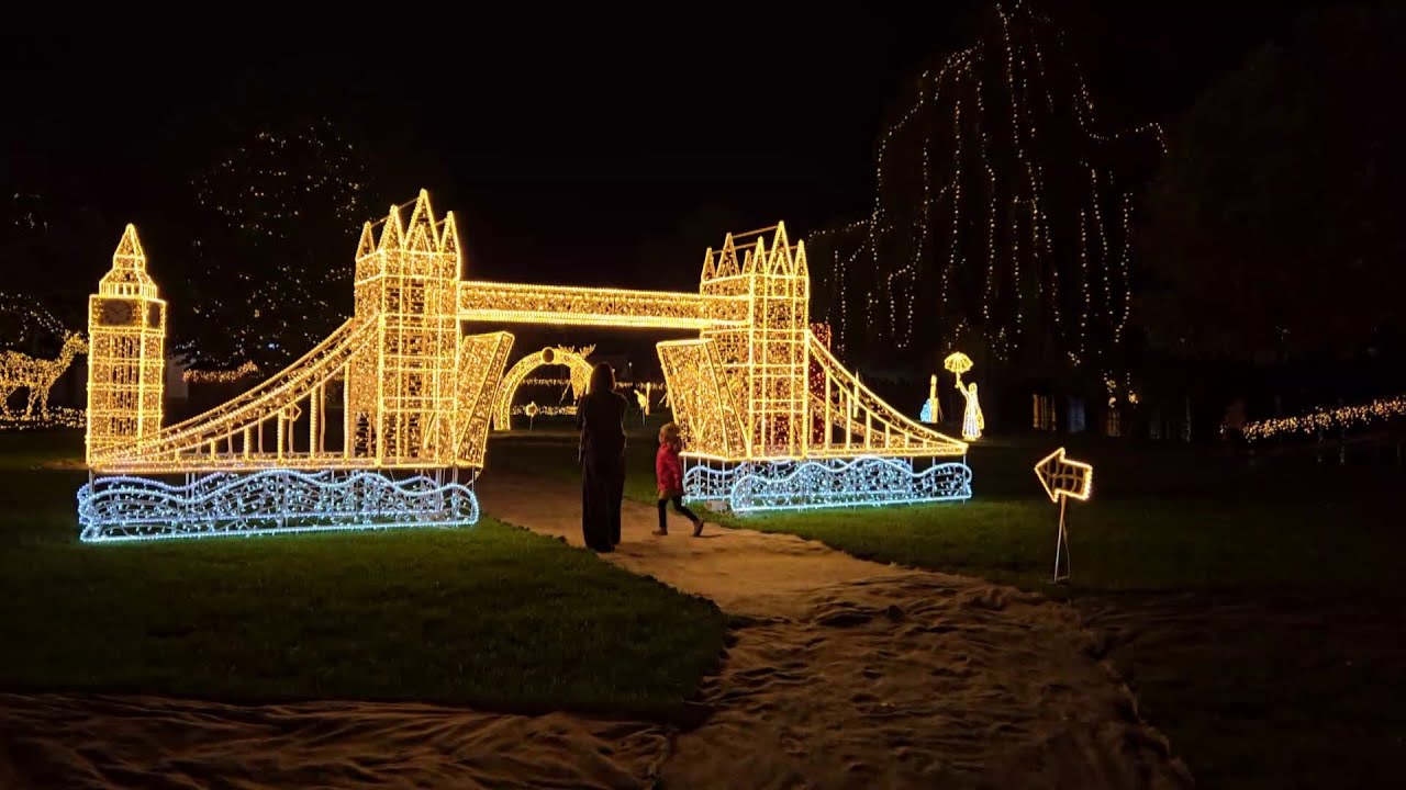Žluté lázně se na konci října opět rozsvítí: Světelný park zve na cestu po evropských symbolech