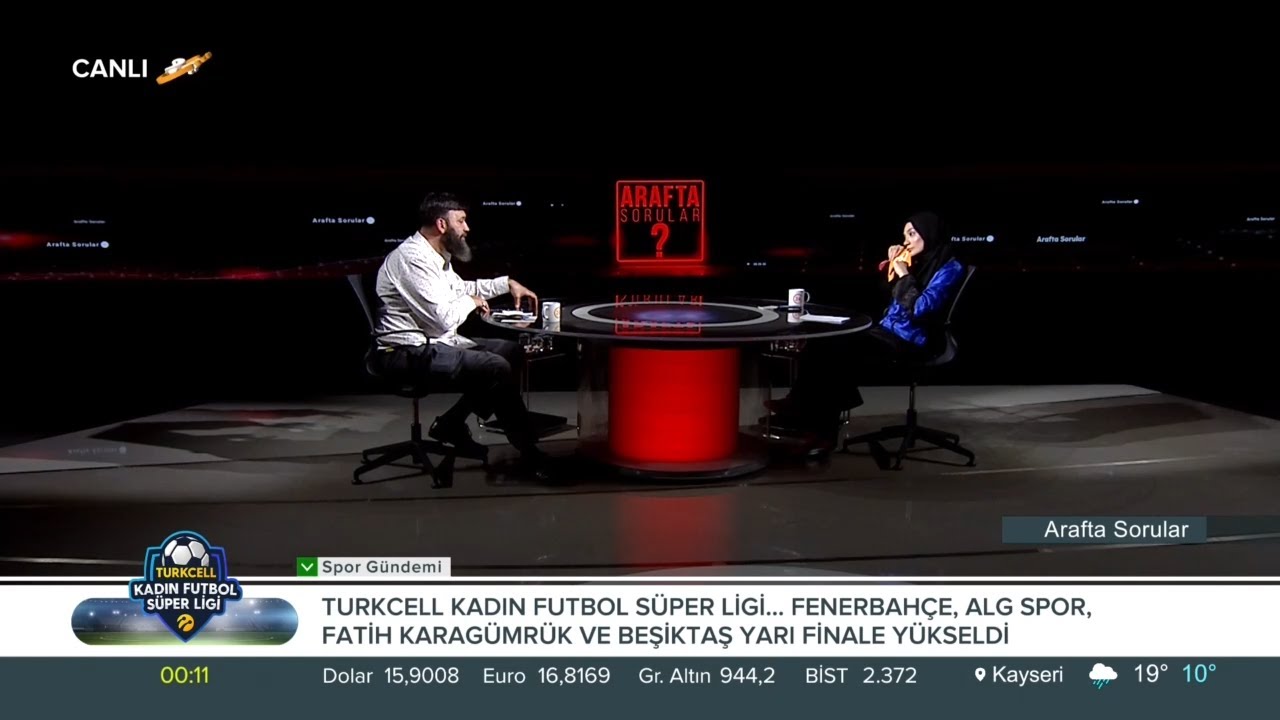 Esra Elönü ile 