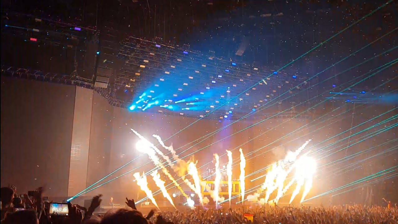 David Guetta & MORTEN feat. RAYE - Make It To Heaven - Live Paris 2019