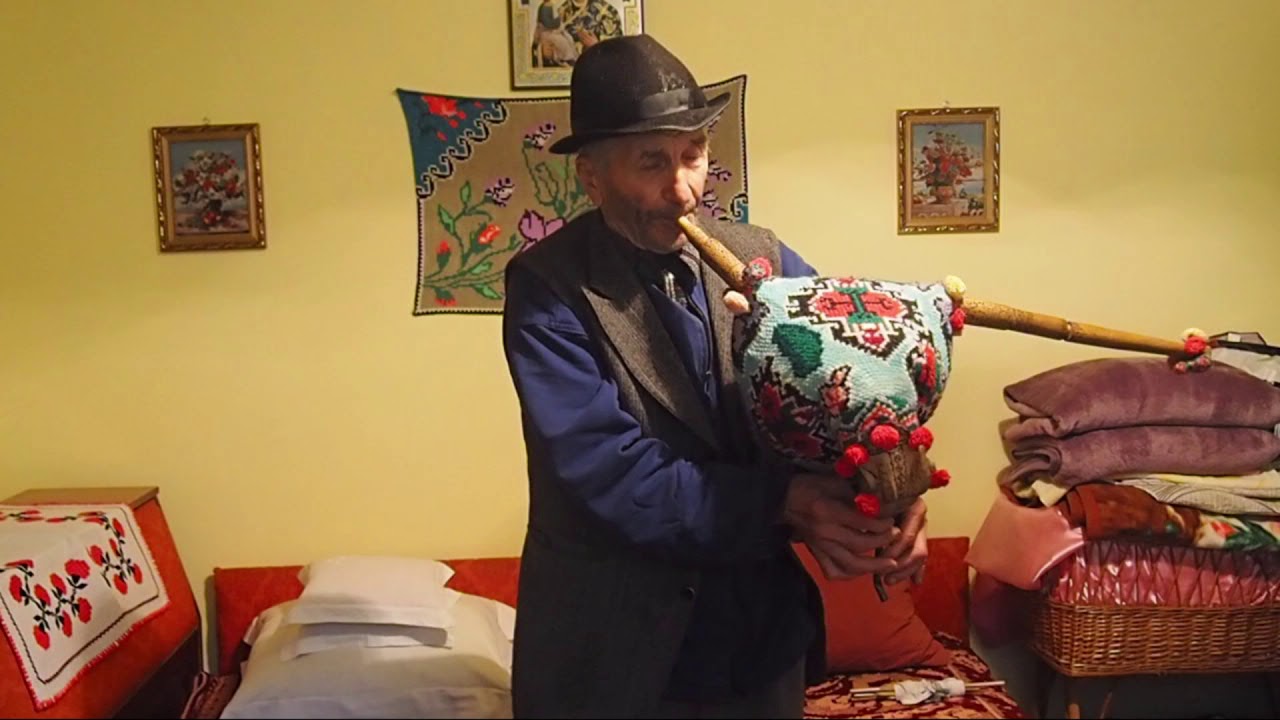 Old fashioned br&acirc;u played by my father - Moldavian Romanian Collection - VLACH