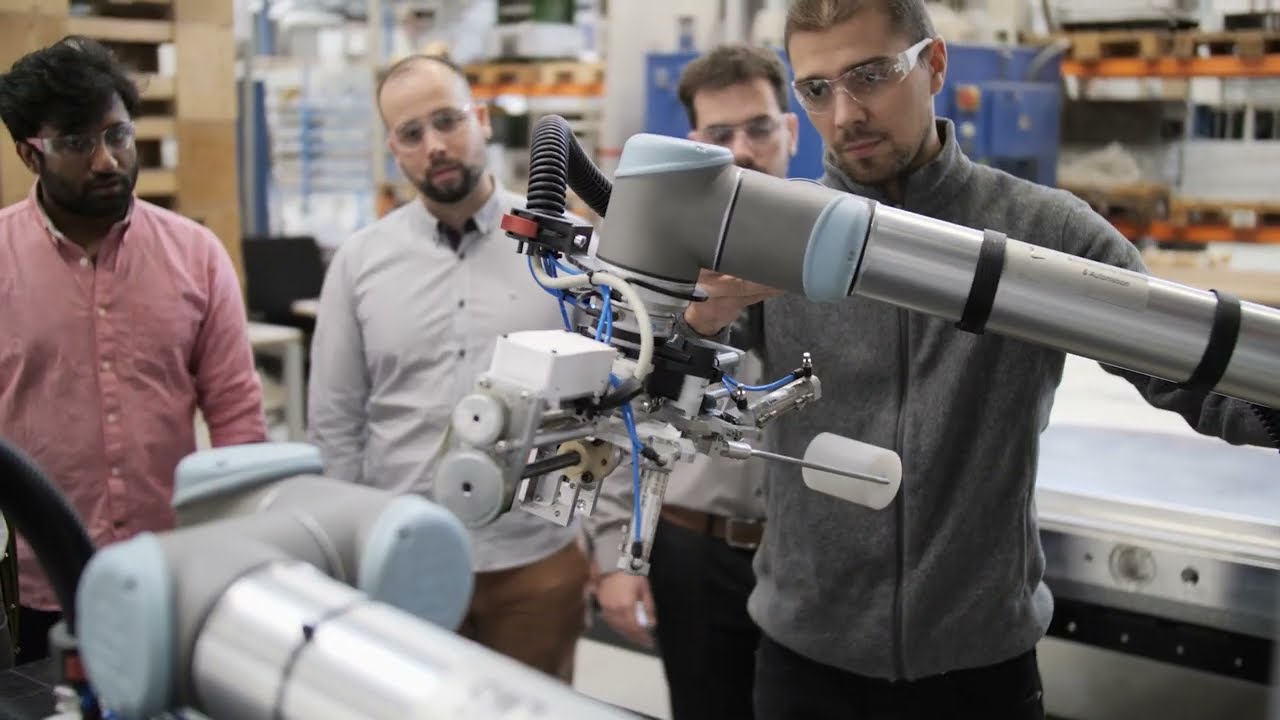 VDL use case – hybrid cell for composites manufacturing