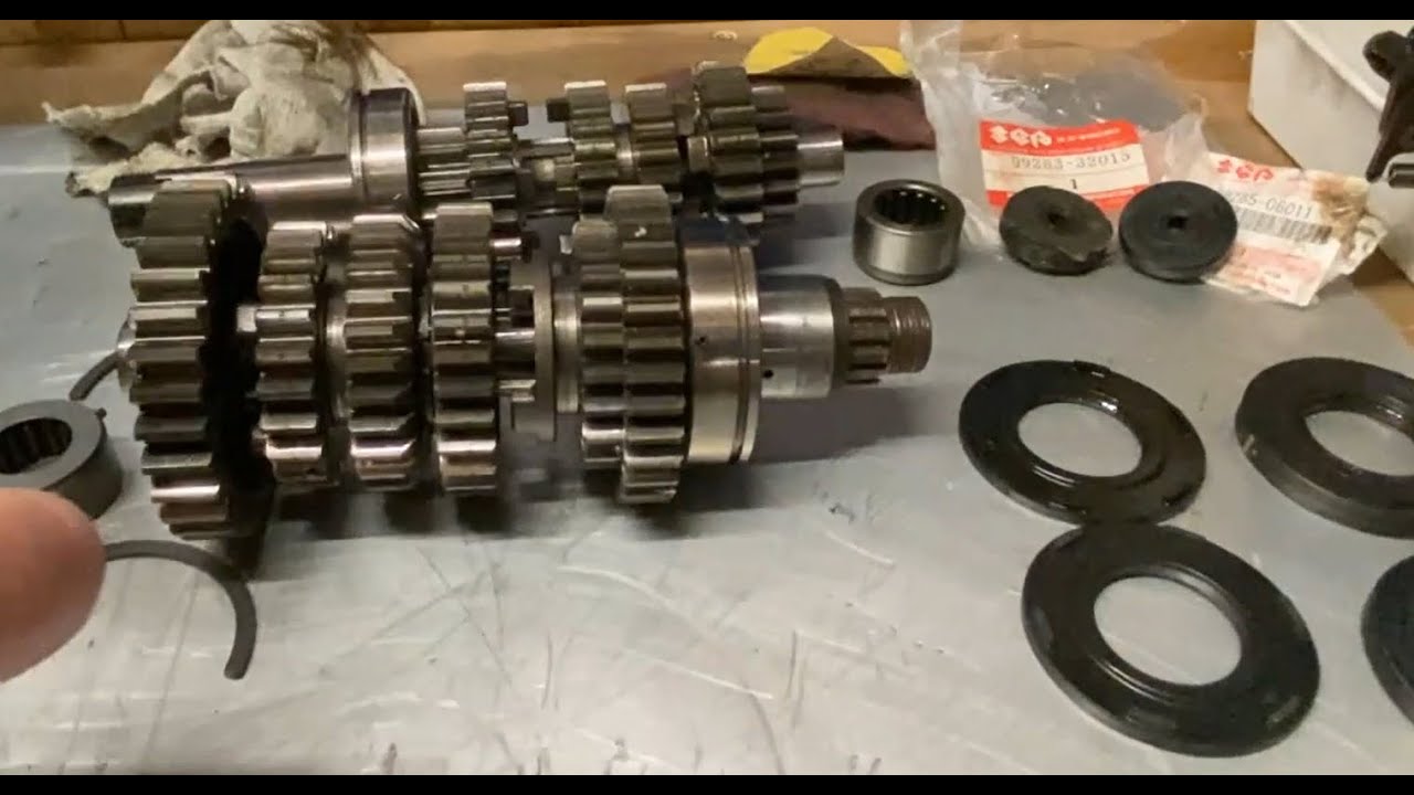Het HOK - Suzuki GS550 versnellingsbak inbouwen