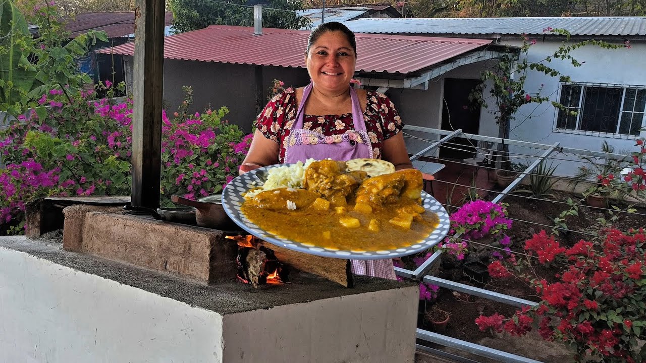 ​Pollo en Pinol: El platillo ancestral que todos deben probar.