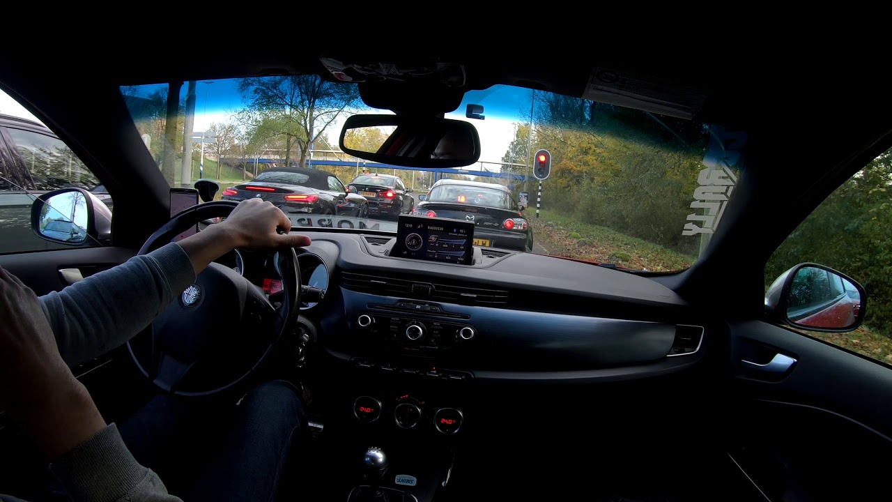 Loud cars - tour- RS6, C63AMG, 911, GTI, Ghibli and more- driving in Alfa Romeo Giulietta QV
