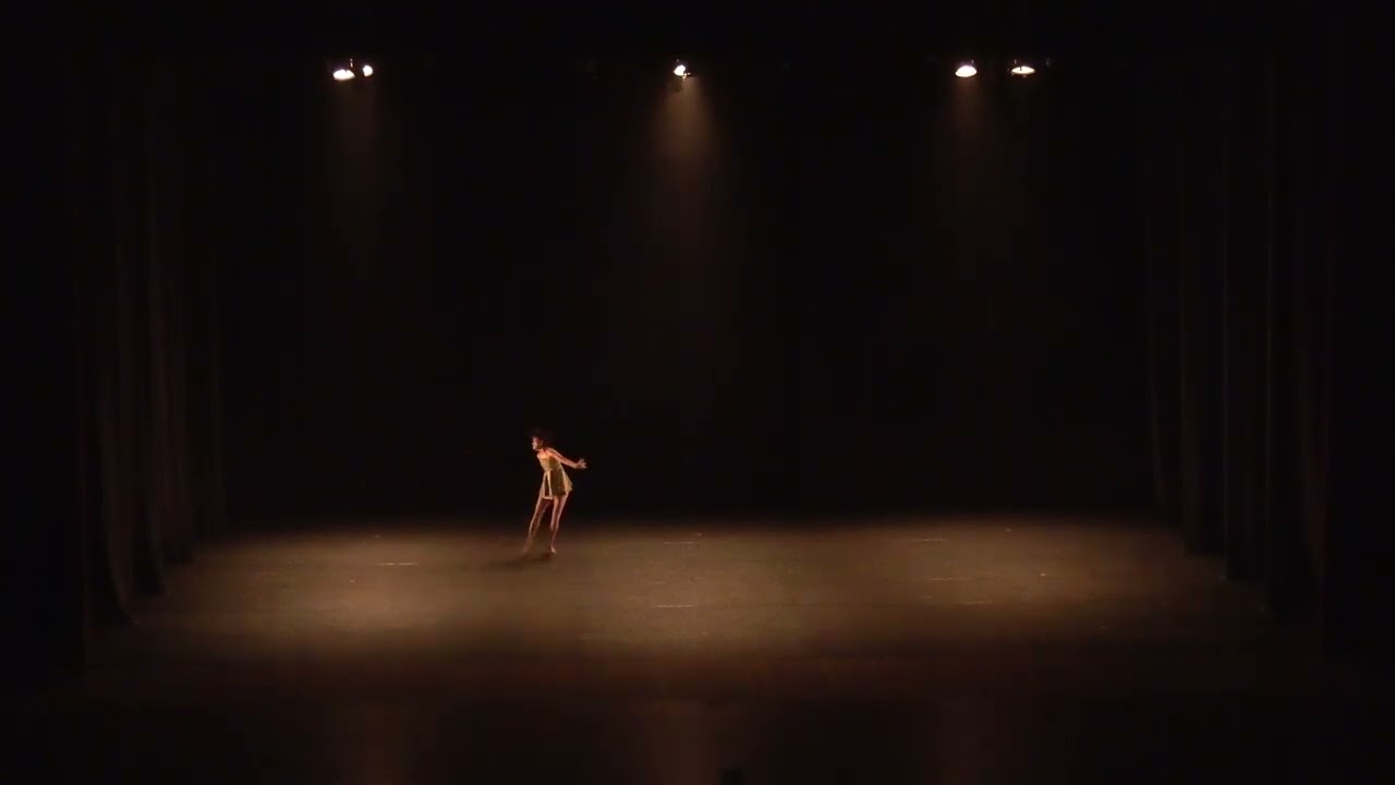 Sob o Efeito de Mim com Laura Dasi por Alex Siqueira
