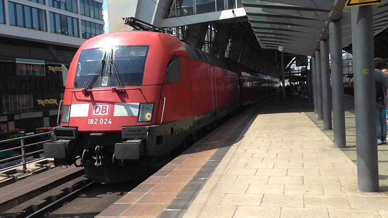 Deutsche Bahn - Siemens 20321 - DB Regio 182 024 saliendo de Alexanderplatz
