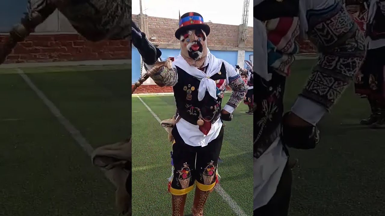 CON MUCHA PROSA Y ELEGANCIA BAILANDO NUESTRA HERMOSA TUNANTADA