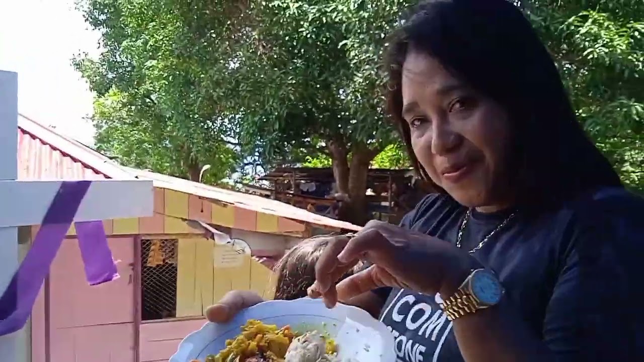 makan patita bersama di acara pelantikan raja negri booi..