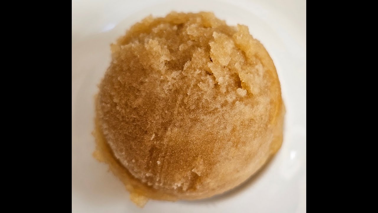Sorbet aux pommes avec la Ninja Creami.  Un délicieux jeu d'enfant. Indice glycémique bas ou pas.
