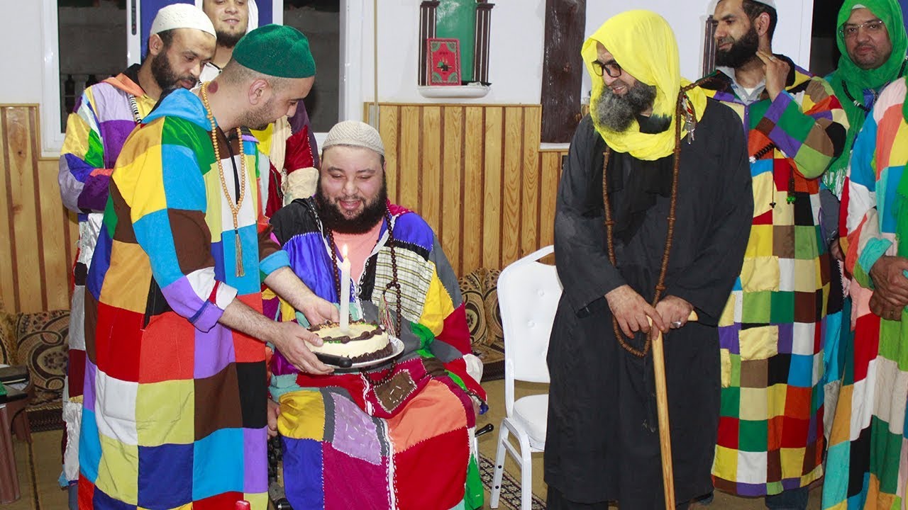 Fête d'anniversaire d'un disciple à la zawiya Karkariya