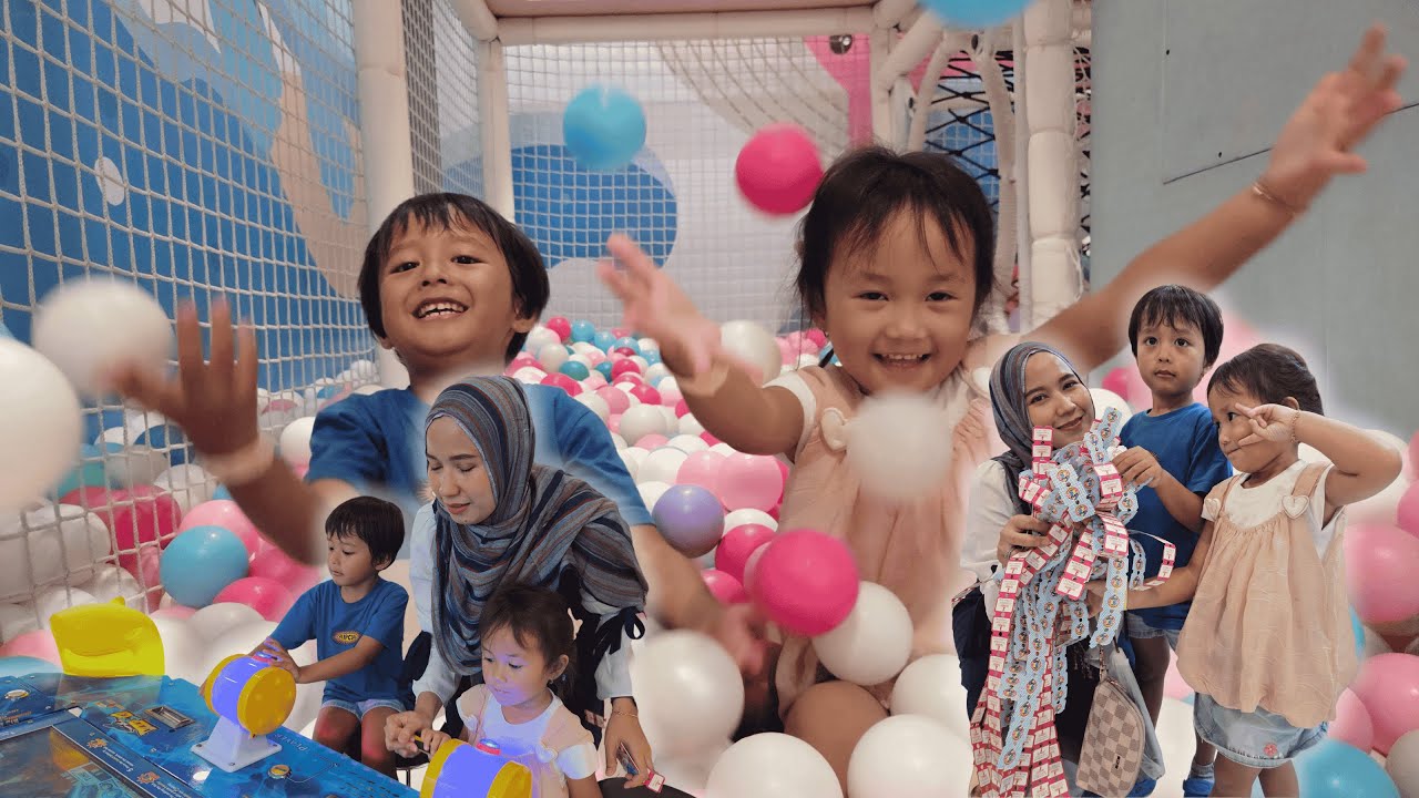 Mandi Bola & Game Playground 😍 Seru Banget!