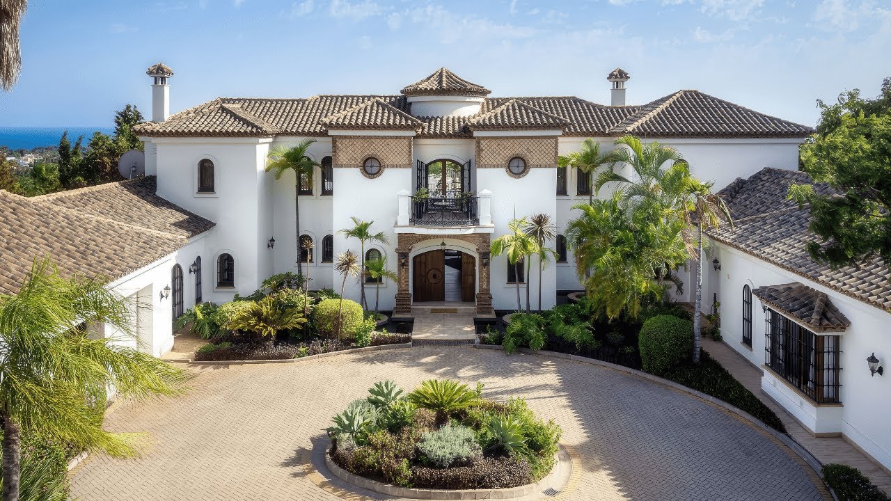 3.499.000€ Sea Views Villa Marbella El Paraiso DV2877