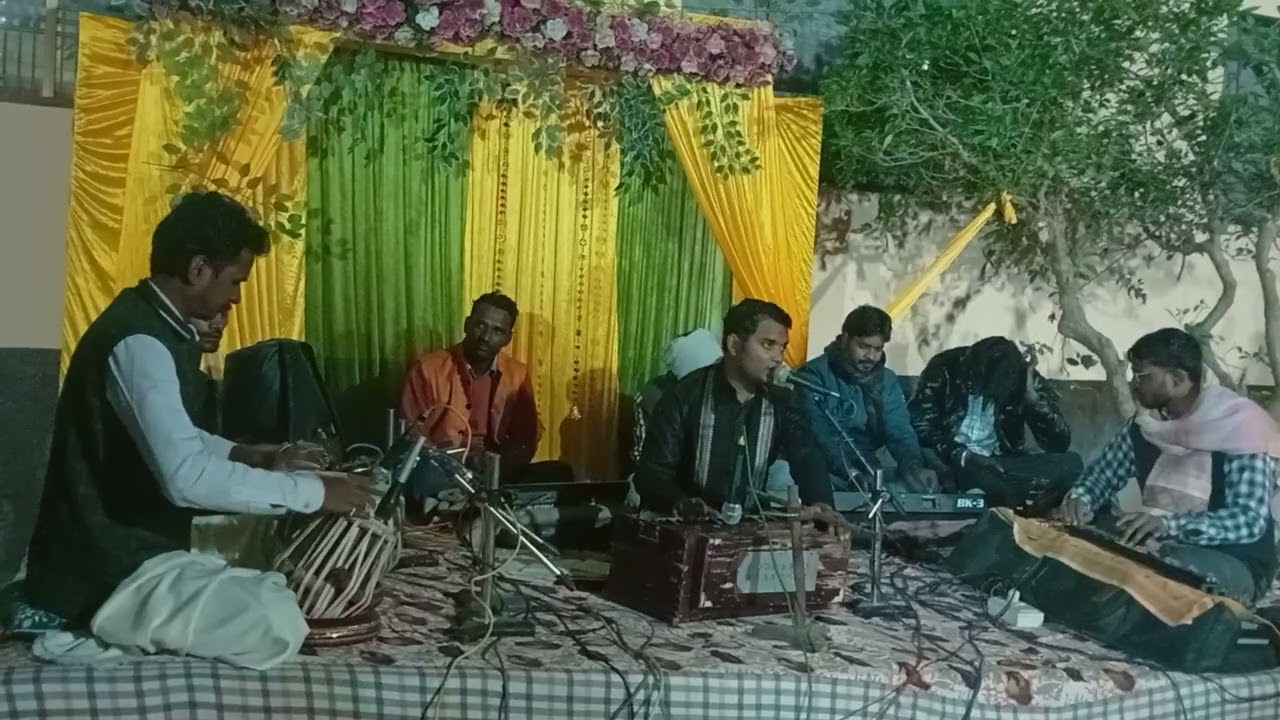 सांसों की माला में