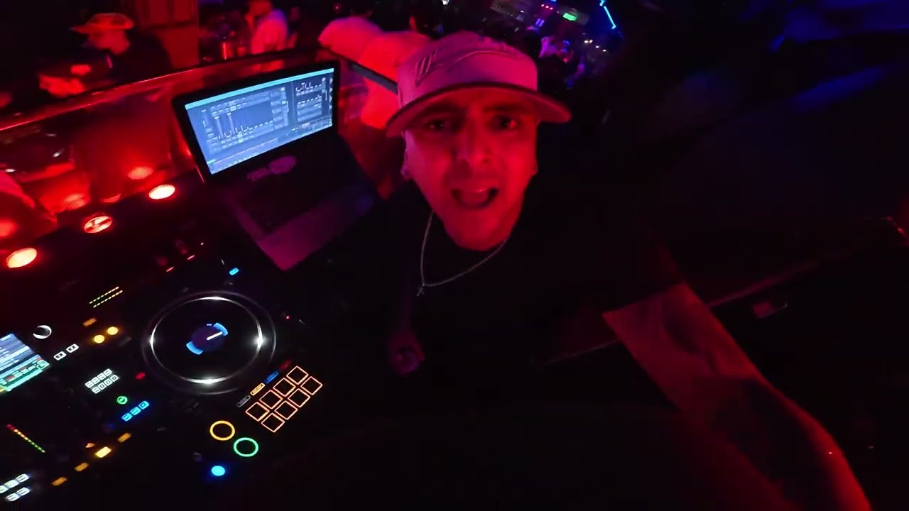 PERREO EN PRIMERA PERSONA (REGGAETÓN CLÁSICO) VOL. 1