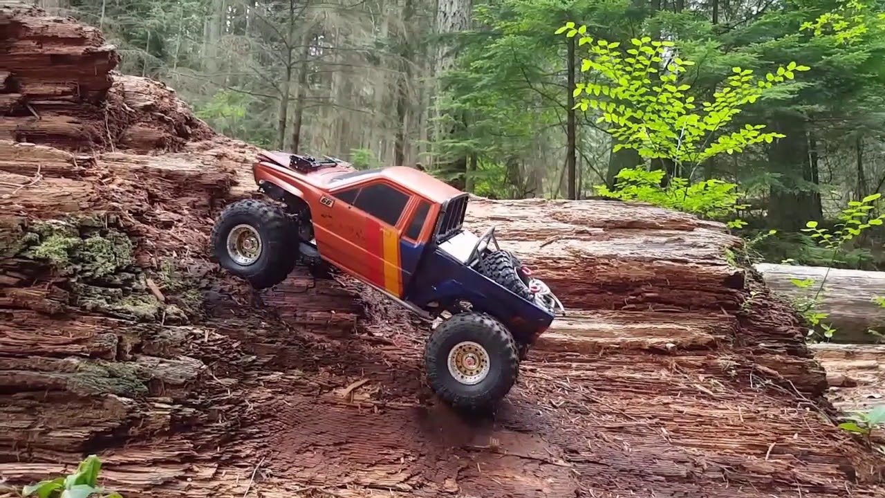 Custom built Toyota Hilux sr5 with VP f9 portal axles.