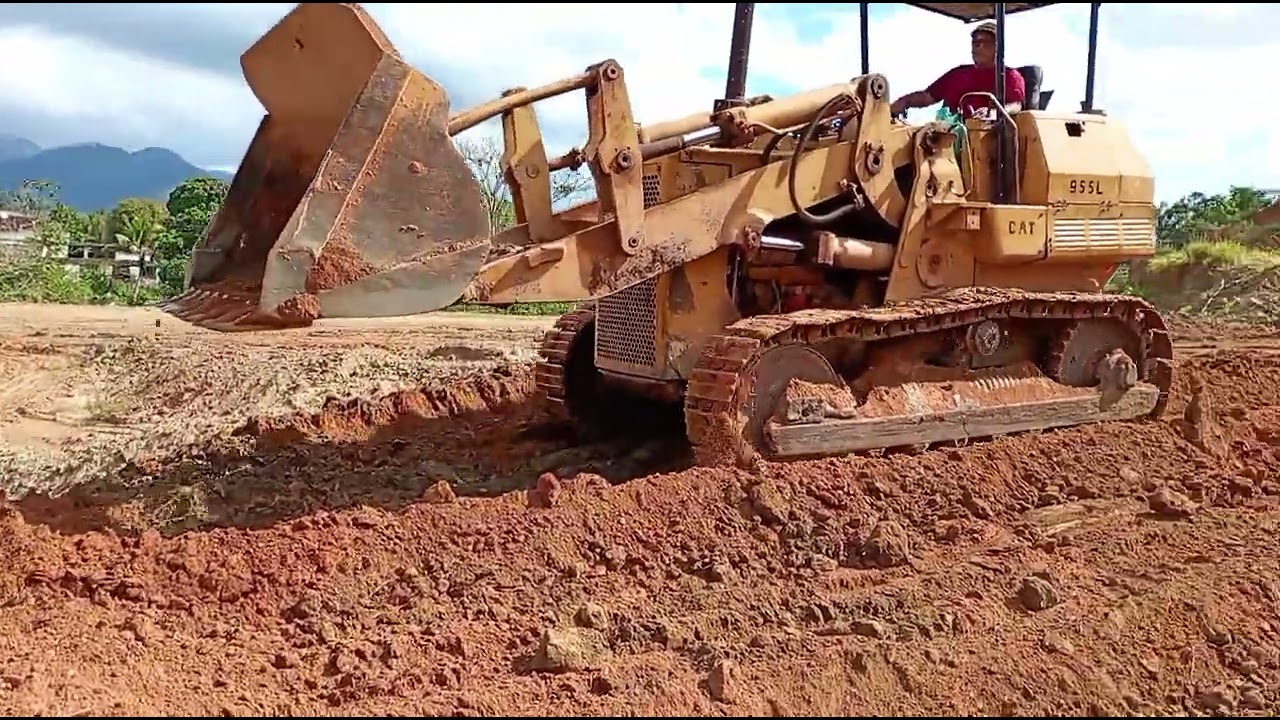 Terraplanagem cat 955l
