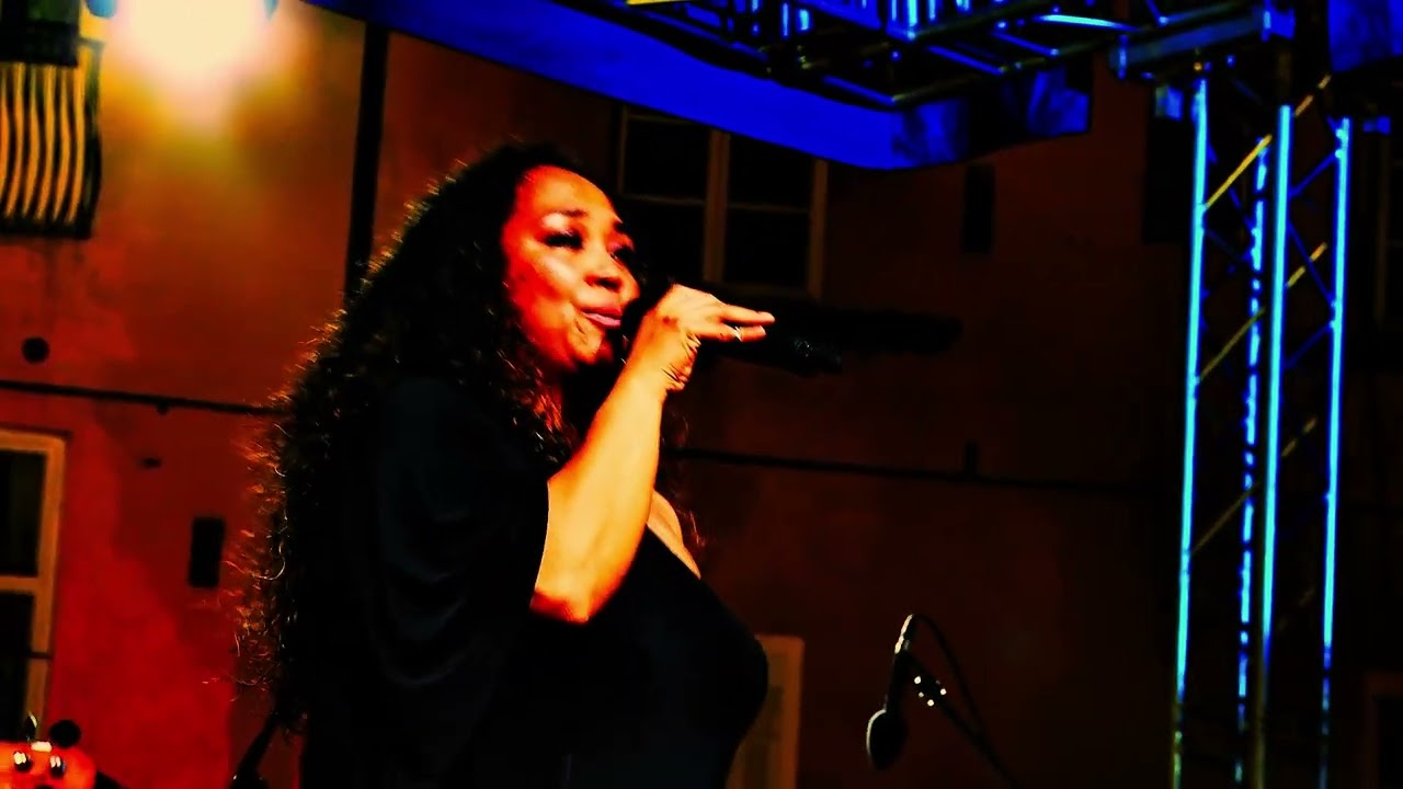 THE LOOK OF LOVE (Burt Bacharach's cover) X-JAM Band ft. Deviana P. Morgan fr. Singin' The DIVAS cd