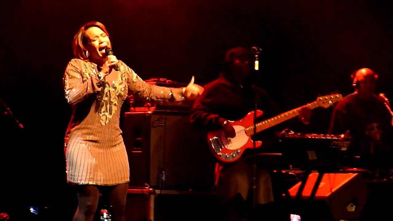 Faith Evans - I don't need it & You used to love me - Live in London 2010