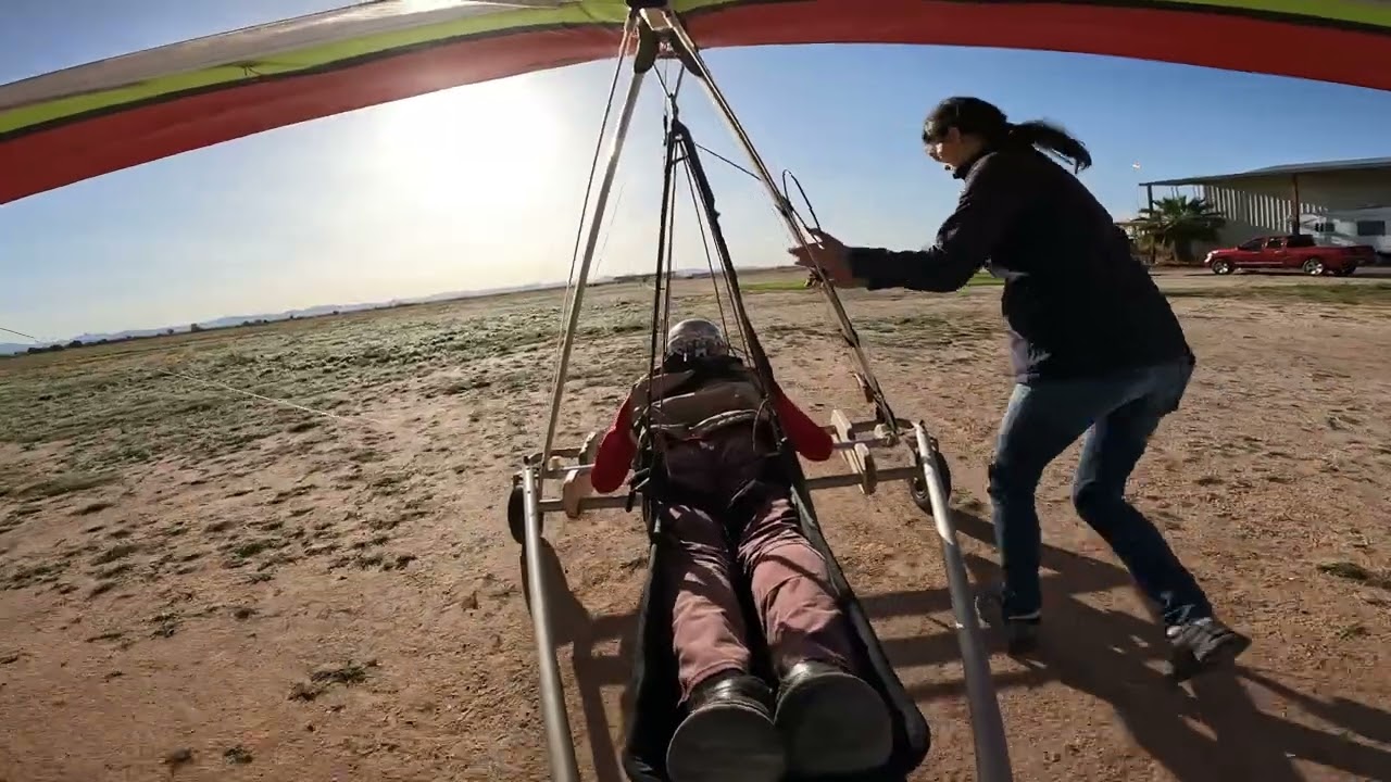 Sketchy Hang Glider Take off (Hang Gliding Aerotow Mishap)