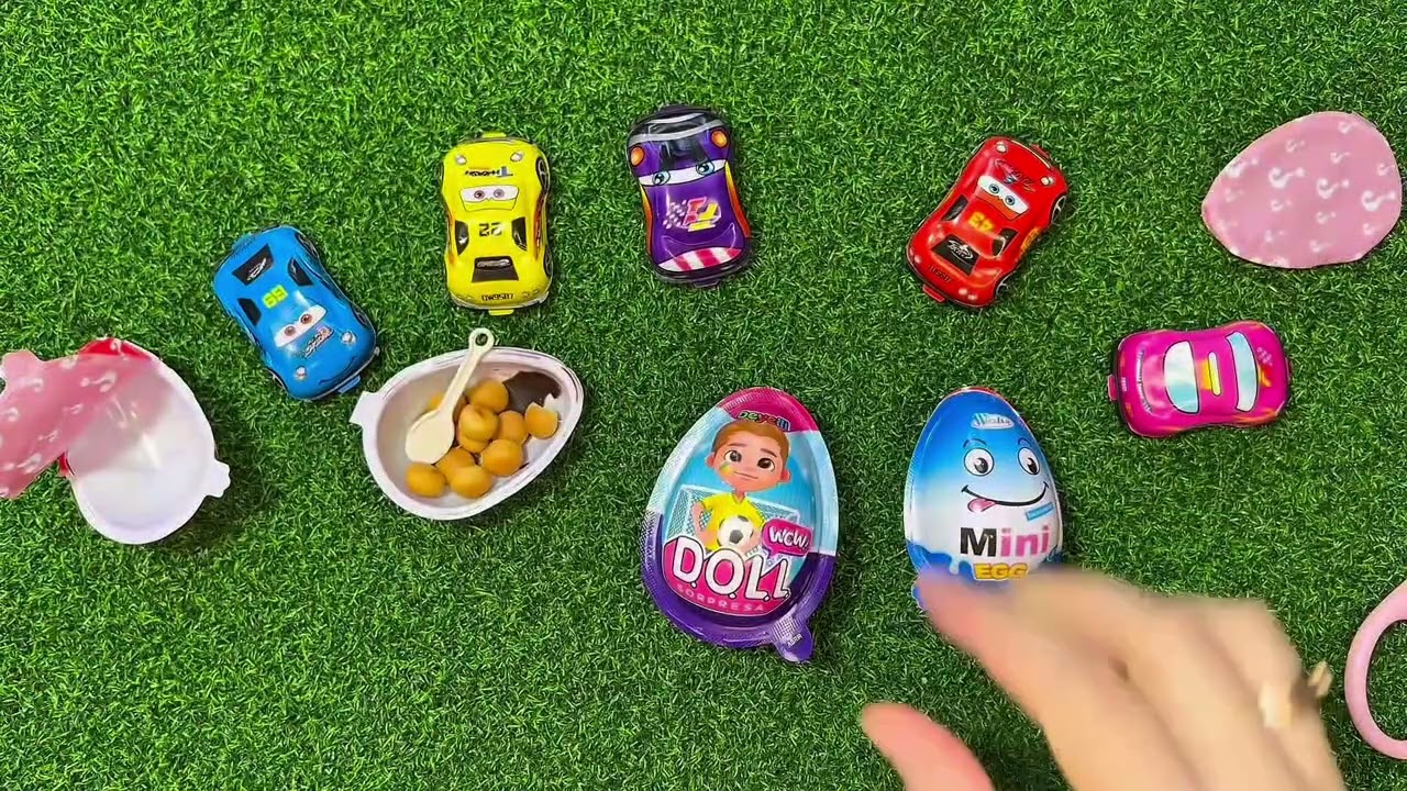 GOO GOO GAGA Satisfying video ASMR lollipops candy and Giant gummy candy cutting video opening candy