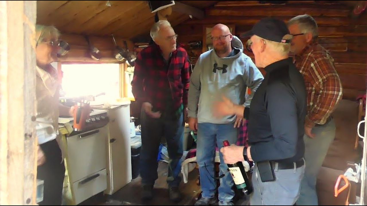 Log Cabin Building Crew Changeout #289-Martin's Old Off Grid Log Cabin