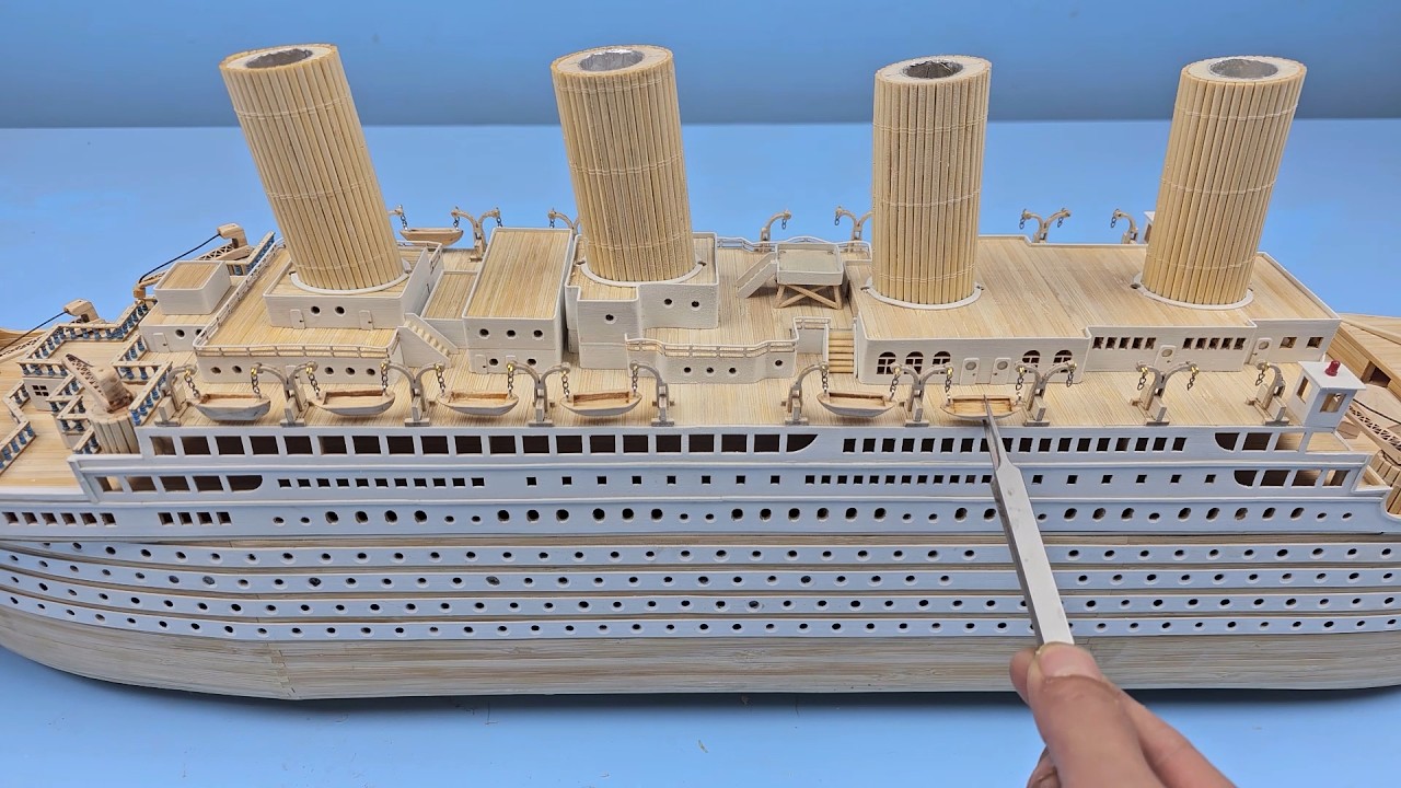 Built a Titanic model with bamboo mats in 30 days【tianliang】