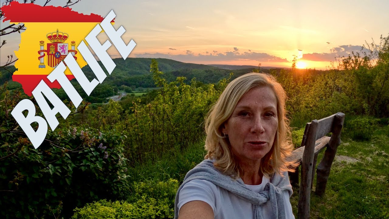 Nejdříve dolů a pak zase nahoru, prostě Eva v lese   4K