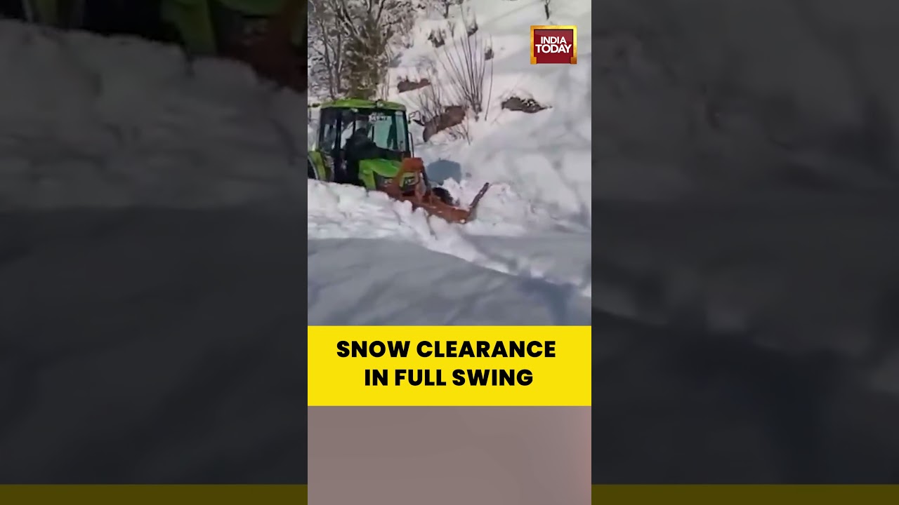 Doda, J&K: Snow Clearance Operations Underway After Heavy Snowfall | #jammukashmirnews