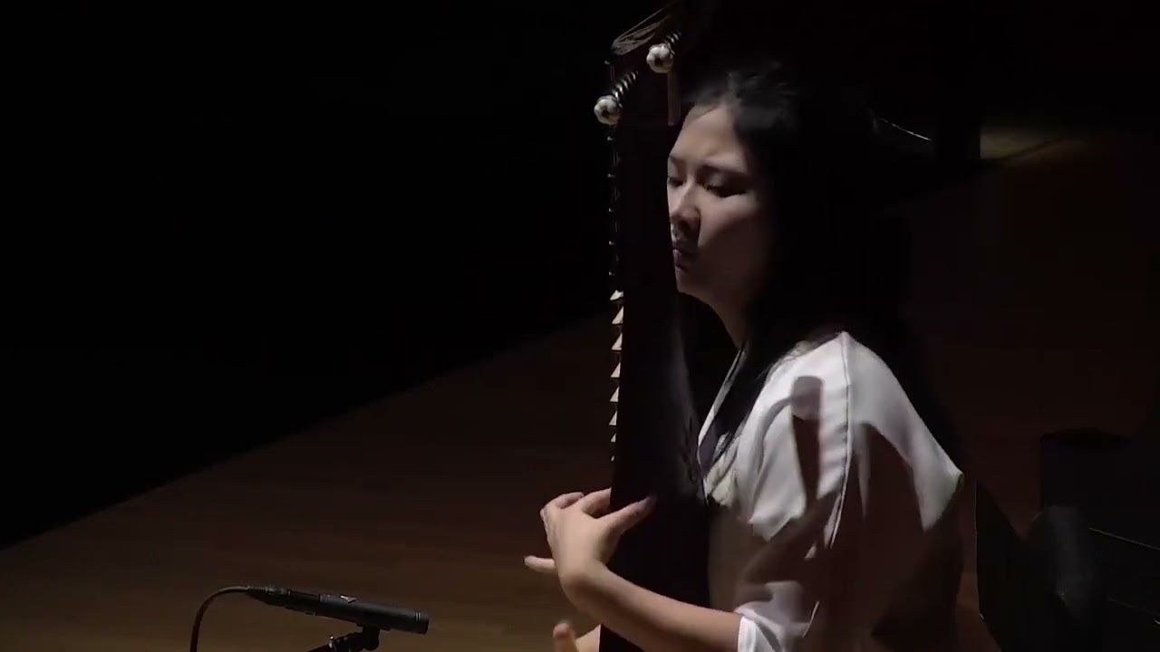 Going to Festival 赶花会 - Live performance by the Carleton Chinese Chamber Ensemble member Fiona Li