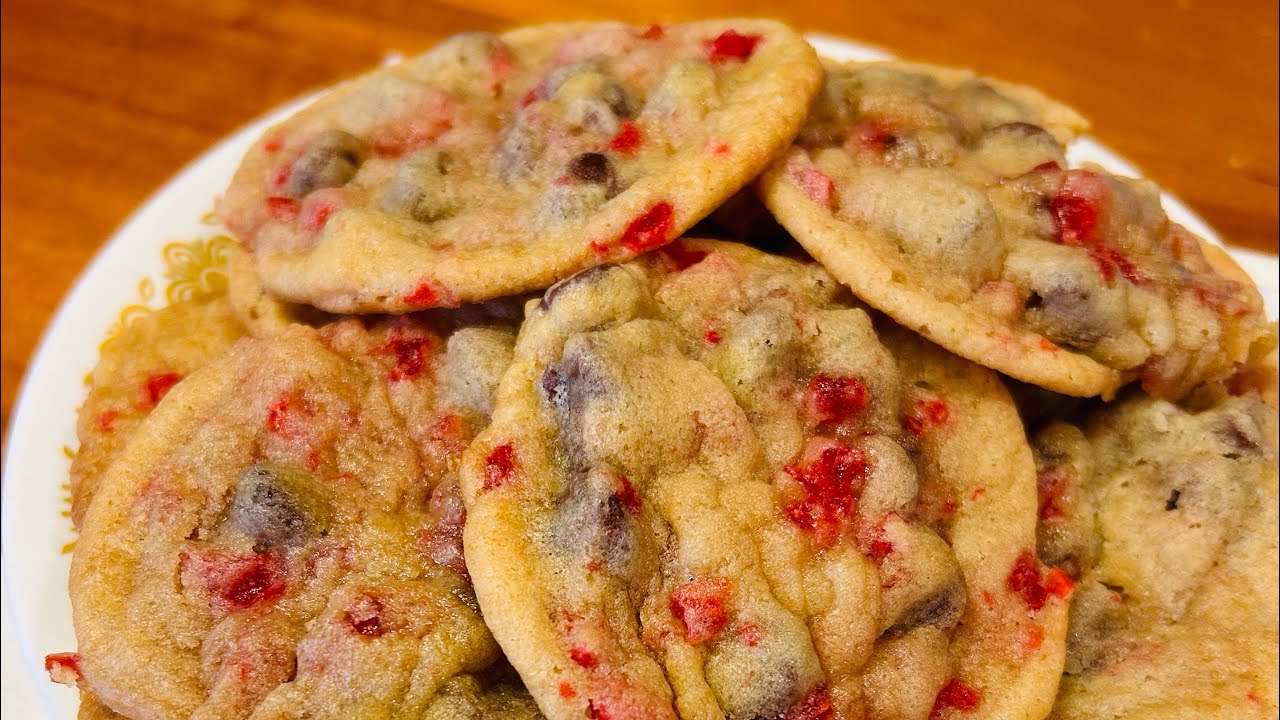 Печенье с вишней и шоколадной крошкой