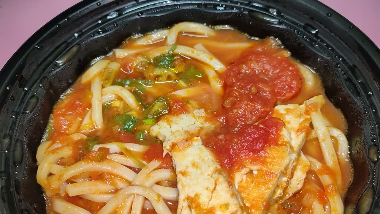 鴻運蕃茄湯麵（馬到金來）＋雙倍德腸飯卷