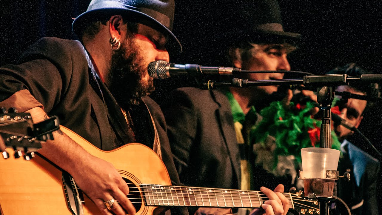 Kutxi Romero - No Me Beses en la Boca (con Kike Babas) [En Directo TEATRO CASABLANCA]