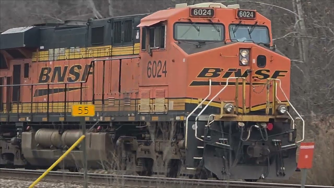 [4K] GRAINERS across the MIDWEST from the MAJOR RRs featuring foreign power! 