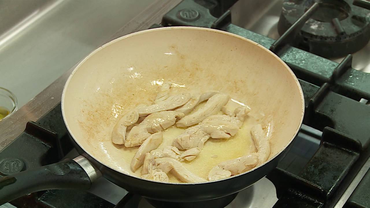 Receta e dit&euml;s - Barbunja me fileto pule