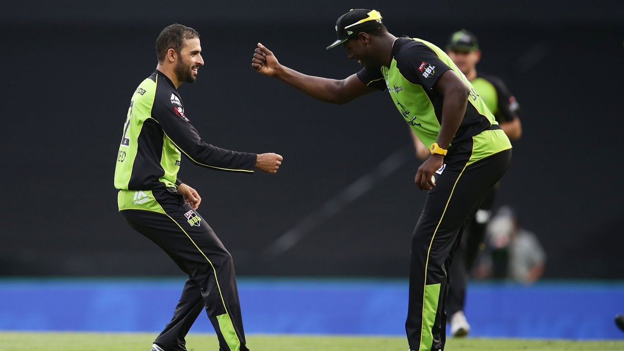 Fawad and Brathwaite dab - with a twist!