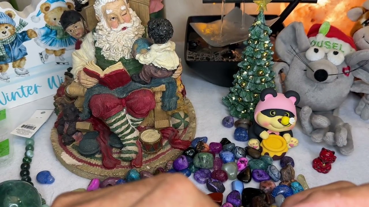 ASMR💎A cozy creative corner ✨ soothing stone sounds, grandpa lovingly making bracelets as a gift 💝