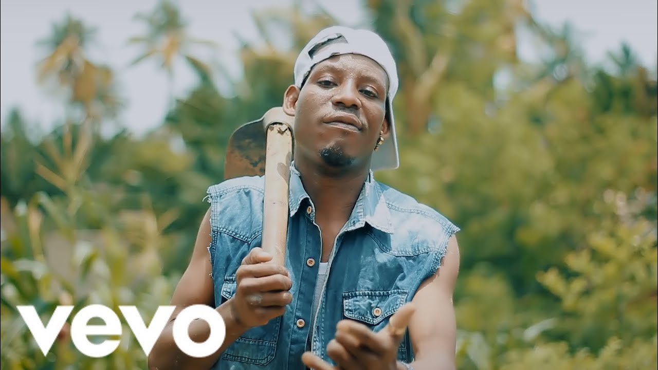 Fito Perigoso_- Ola fim do ano -_( Videoclipe_Officiel )_By_Np Nachilanga
