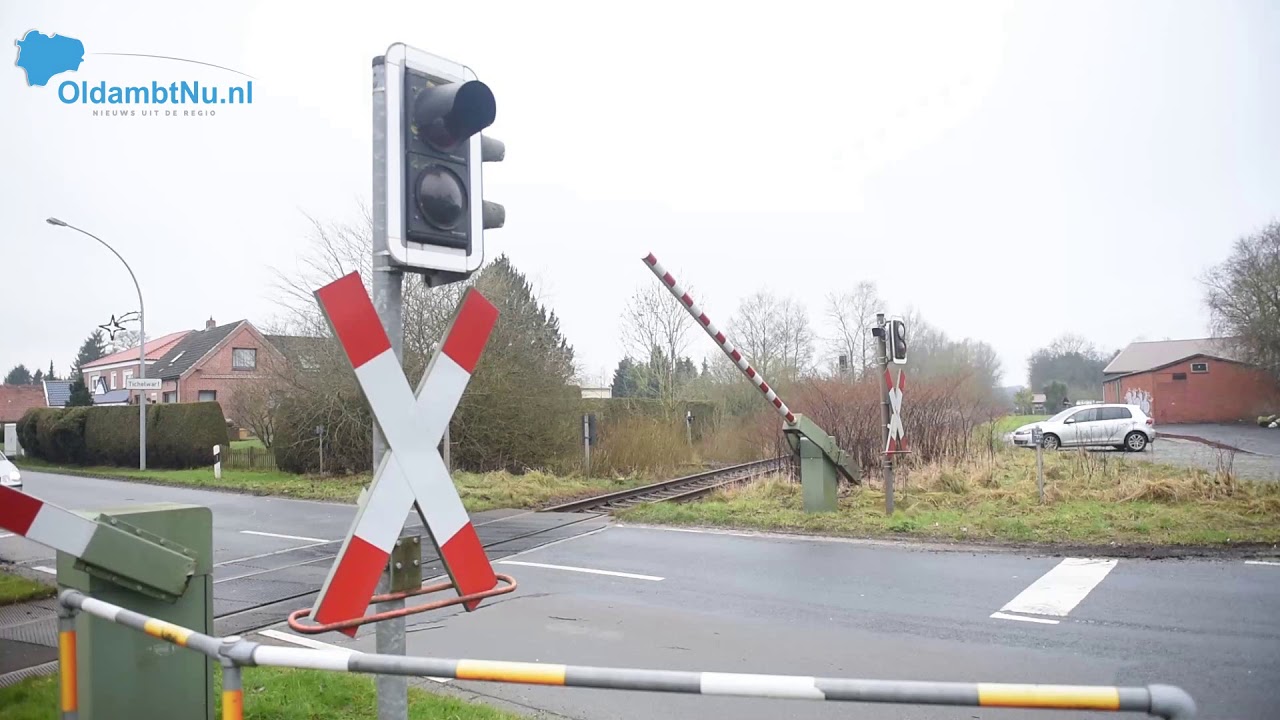 Arriva Trein botst op tractor bij Weener