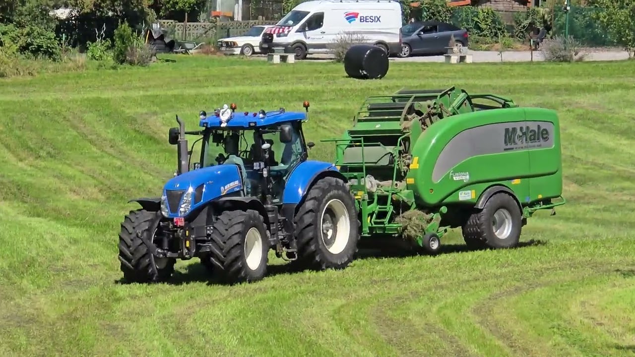 Pressage De Foin Avec New Holland T7 260 #agriculture #newholland #farming 