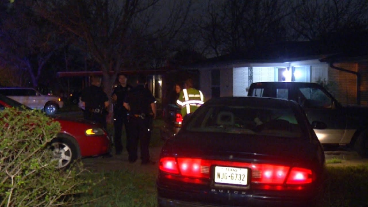 2 in custody after car, foot chase that started in Castle Hills