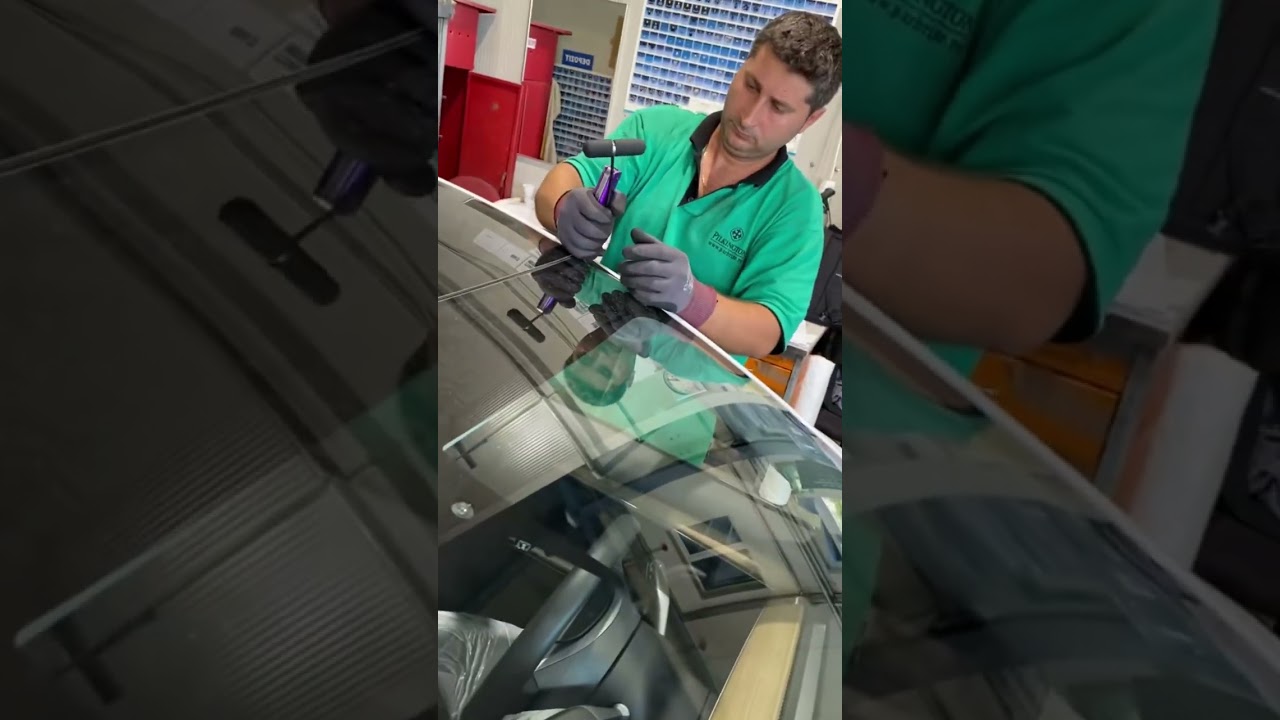 Demontare parbriz tesla 