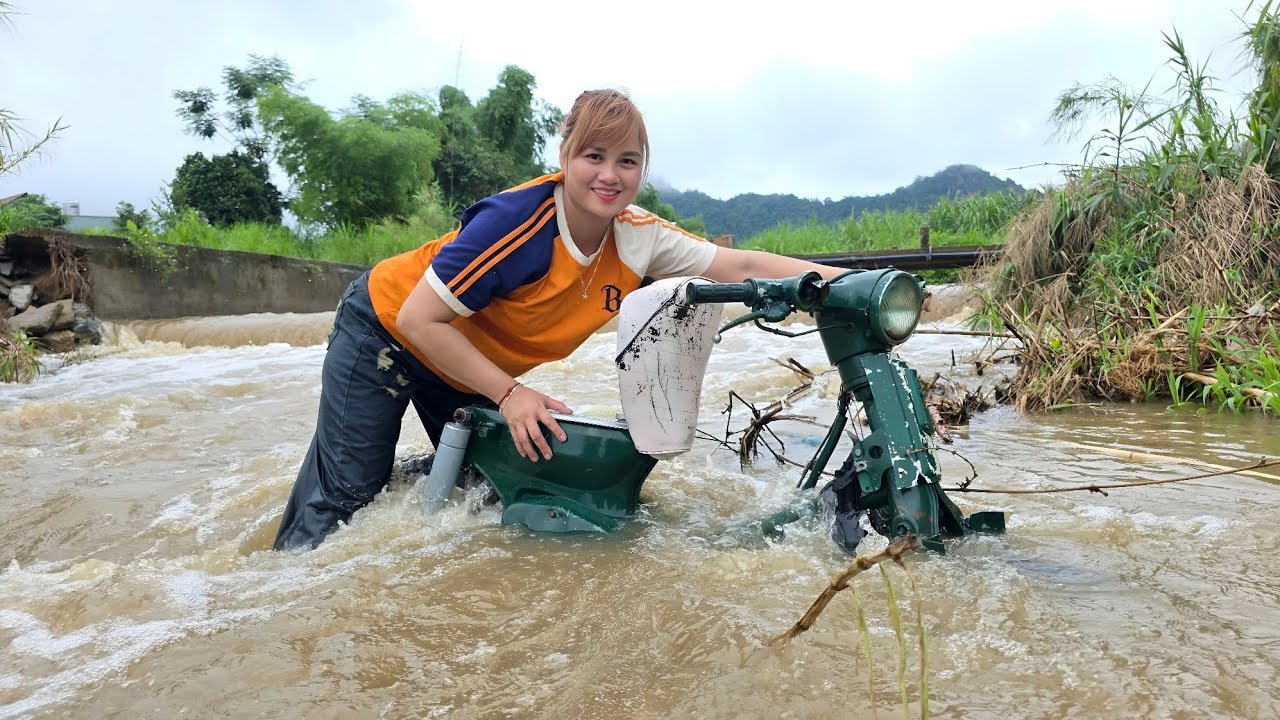 The girl repaired and restored motorbikes was swept away.