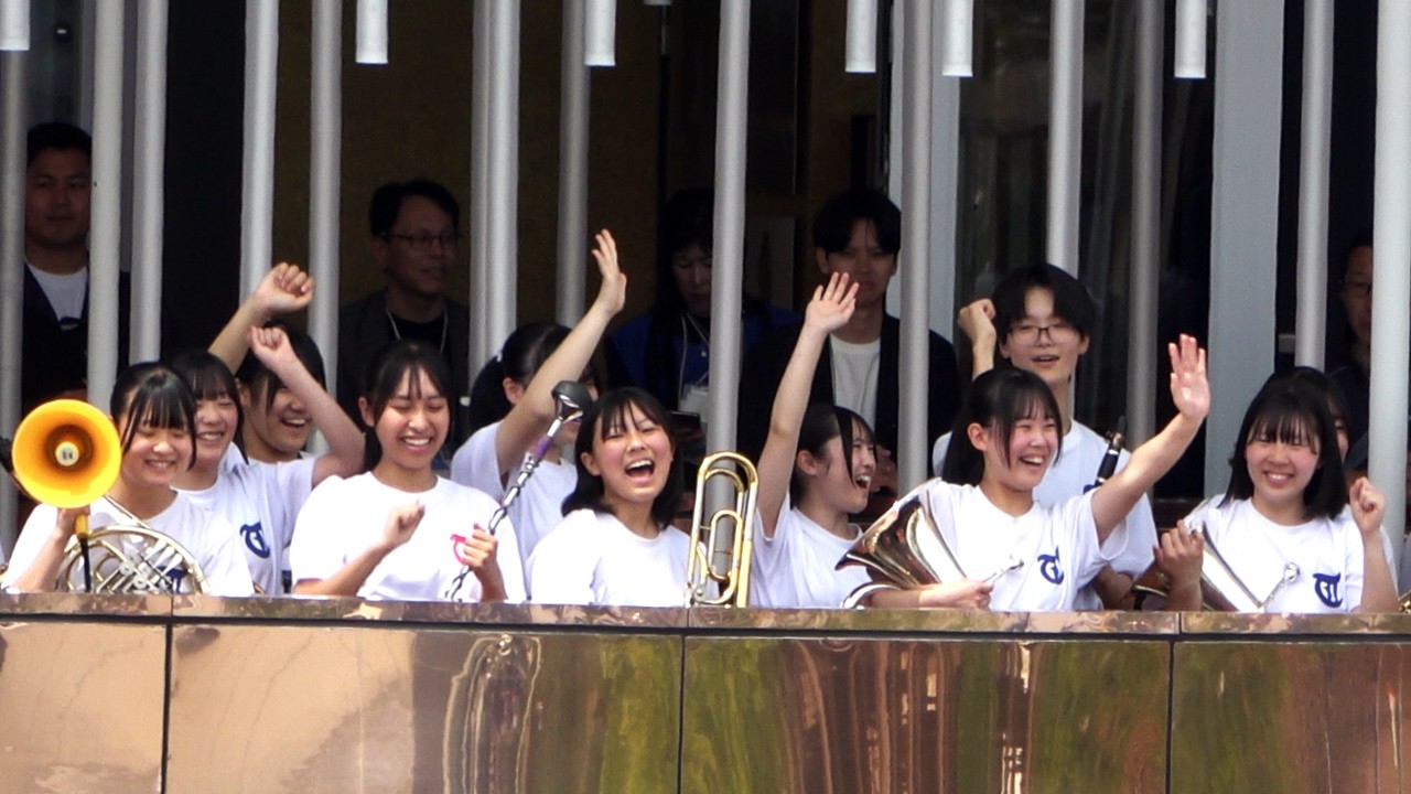京都橘高校吹奏楽部  大阪・関西万博 フランスパビリオン演奏  Kyoto Tachibana SHS Band