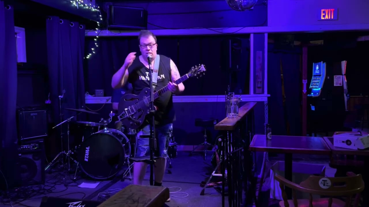 The Hand Man - Rapid Unscheduled Disassembly Live @ The Elm Tree