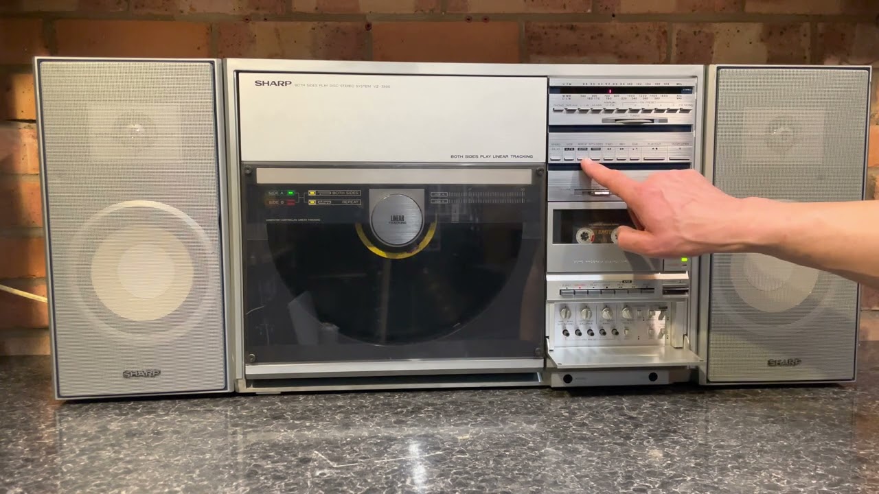 Sharp VZ-3500 Vintage Japan Boombox